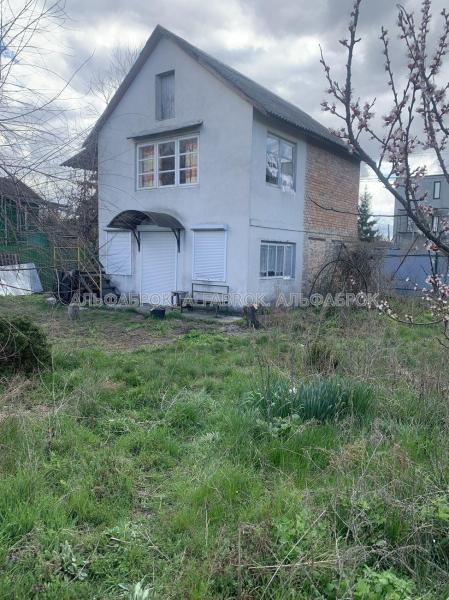 Продам 2-этажный дом