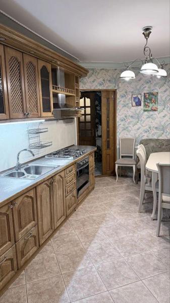 Продам 3-кімнатну квартиру