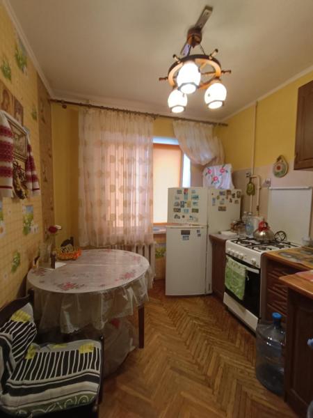 Продам 2-кімнатну квартиру