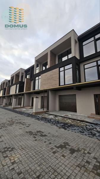 Продам 3-поверховий таунхаус