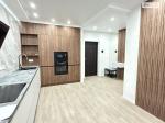 Продам 2-кімнатну квартиру в новобудові, ЖК Варшавський 2, 69.90 м², євроремонт