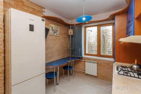 Продам 3-комнатную квартиру