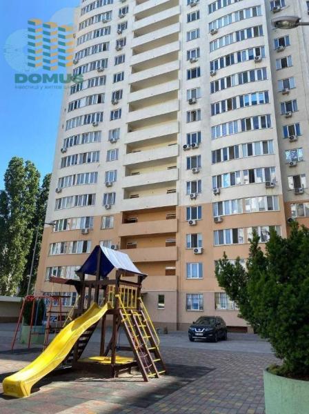 Продам 2-кімнатну квартиру, ЖК «Вернісаж»
