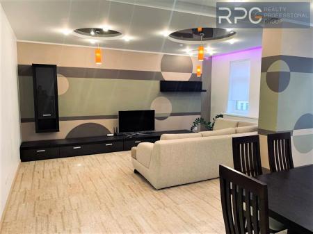 Продам 4-кімнатну квартиру