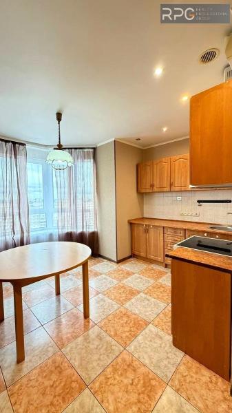 Продам 2-кімнатну квартиру