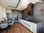 Продам 3-кімнатну квартиру, ЖК Каховська, 82 м², капітальний ремонт