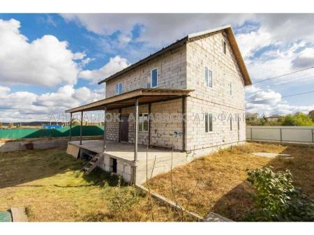 Продам 2-поверховий будинок