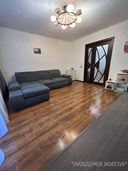 Продам 2-комнатную квартиру