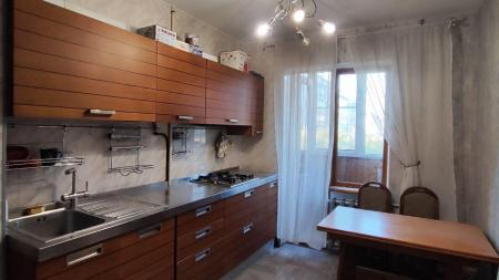 Продам 3-комнатную квартиру