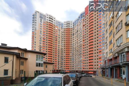 Продам 3-кімнатну квартиру, ЖК&nbsp;4&nbsp;Сезони