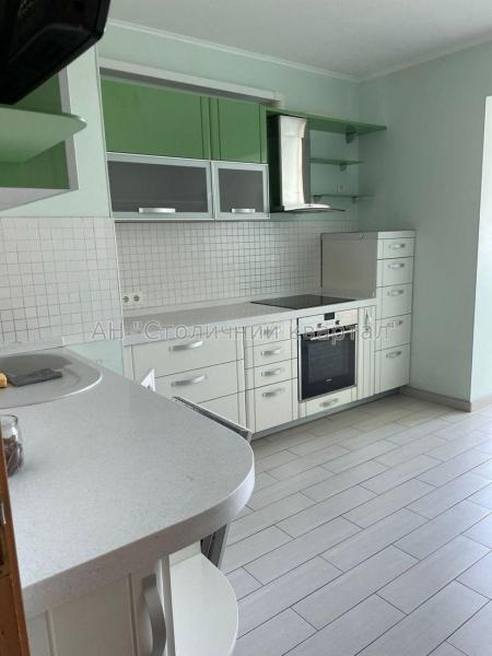 Продам 3-комнатную квартиру