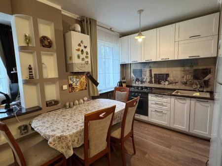 Продам 3-кімнатну квартиру