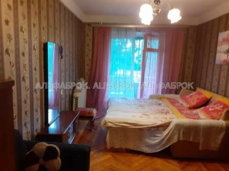 Продам 3-кімнатну квартиру