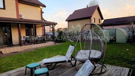 Продам 2-поверховий будинок