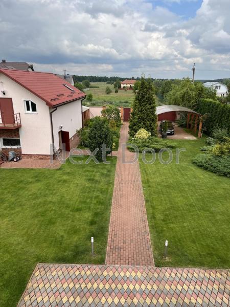 Продам 3-поверховий будинок