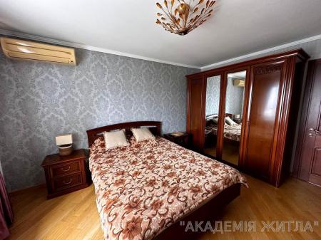 Продам 3-комнатную квартиру