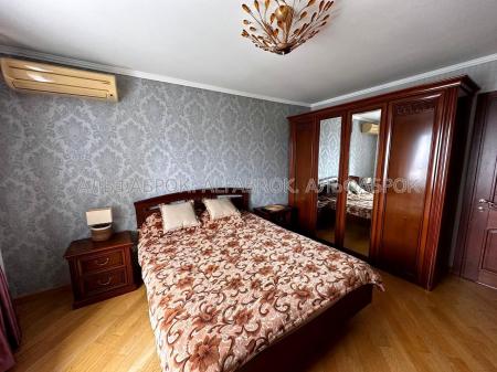 Продам 3-кімнатну квартиру