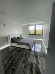 Продам 4-комнатную квартиру в новостройке, 137 м², авторский дизайн