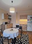 Продам 3-кімнатну квартиру, 93 м², радянський ремонт