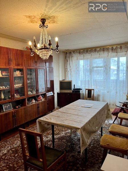 Продам 4-кімнатну квартиру