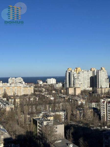 Продам 2-кімнатну квартиру, ЖК «Чотири сезони»