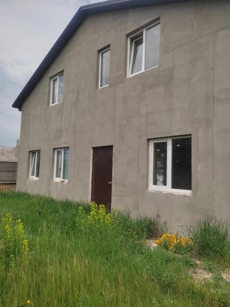 Продам 2-поверховий будинок