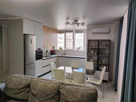 Продам 3-комнатную квартиру в новостройке, ЖК «Дмитриевский 3»