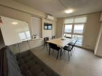 Здам офіс у багатоквартирному будинку, 160 м², капітальний ремонт