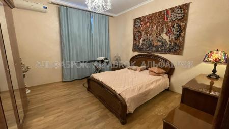 Продам 3-комнатную квартиру