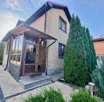 Продам 2-этажный дом, 190 м², авторский дизайн