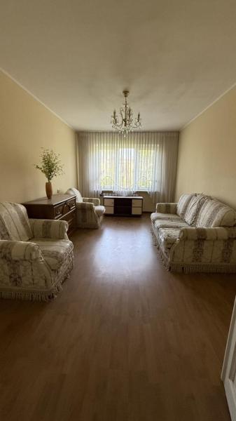 Продам 3-кімнатну квартиру
