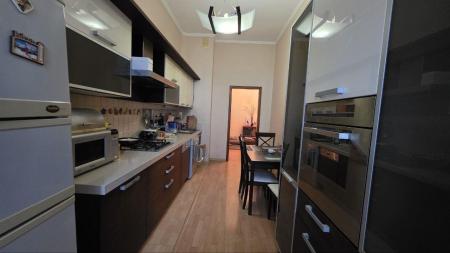 Продам 3-кімнатну квартиру