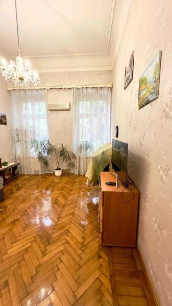 Продам 3-кімнатну квартиру