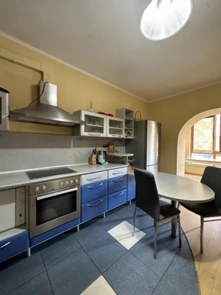 Продам 4-комнатную квартиру, ЖК «Титаник»