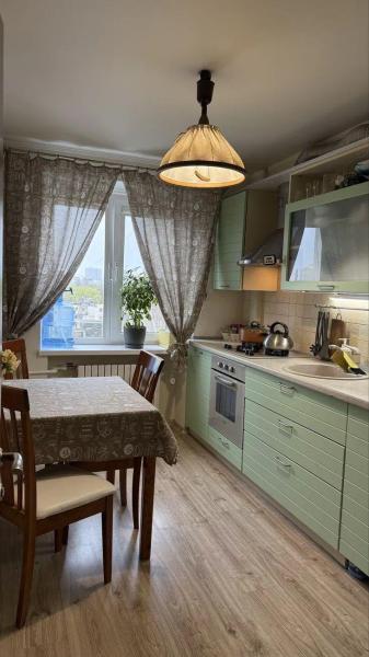 Продам 3-кімнатну квартиру