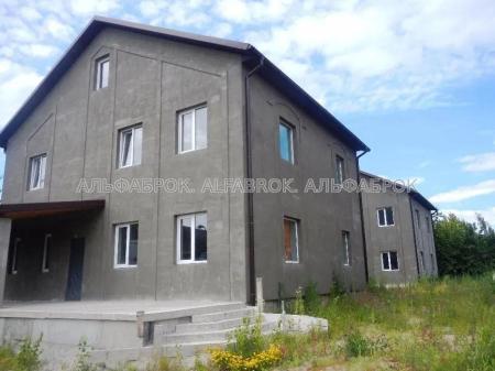 Продам 2-поверховий будинок