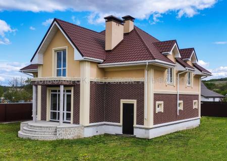 Продам 2-поверховий будинок