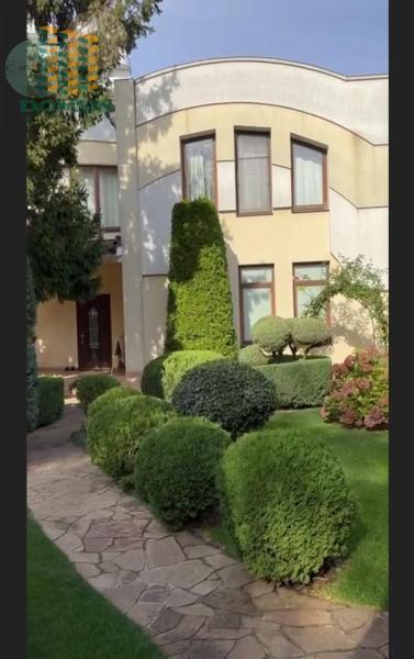 Продам 2-поверховий будинок