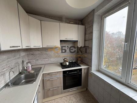 Продам 3-кімнатну квартиру