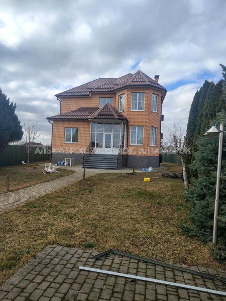 Продам 2-этажный дом
