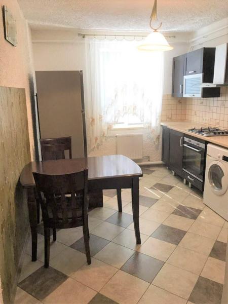Продам 2-кімнатну квартиру