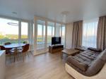 Продам 2-кімнатну квартиру, ЖК Славутич, 50.40 м², косметичний ремонт