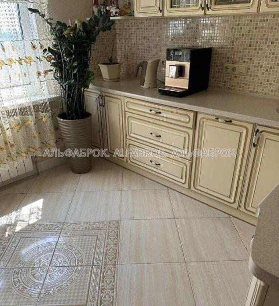 Продам 2-комнатную квартиру