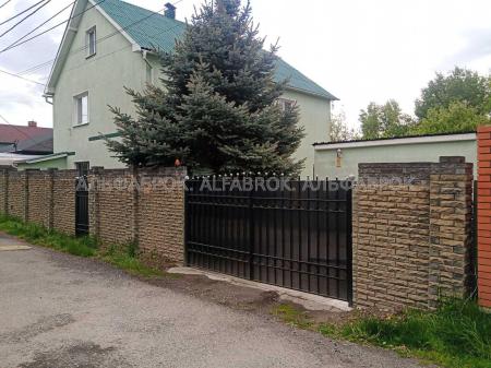 Продам 2-поверховий будинок