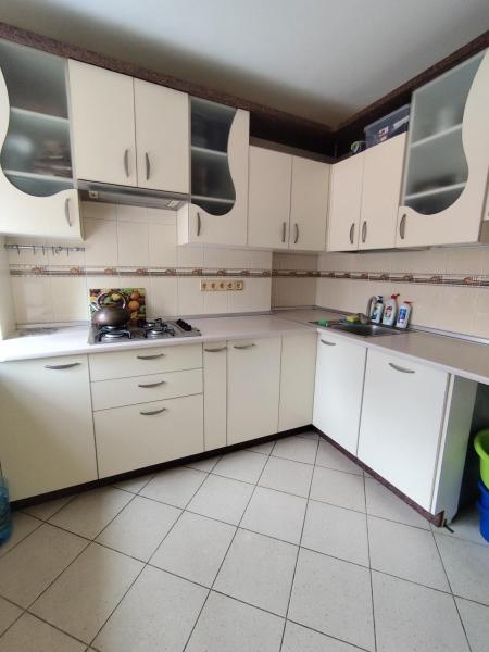 Продам 3-кімнатну квартиру