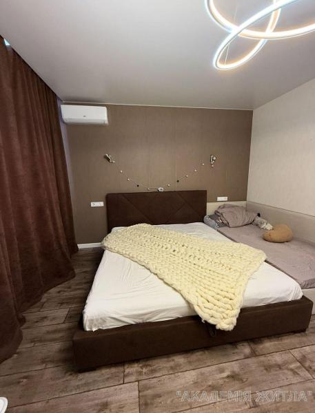 Продам 1-комнатную квартиру в новостройке, ЖК Варшавский 3