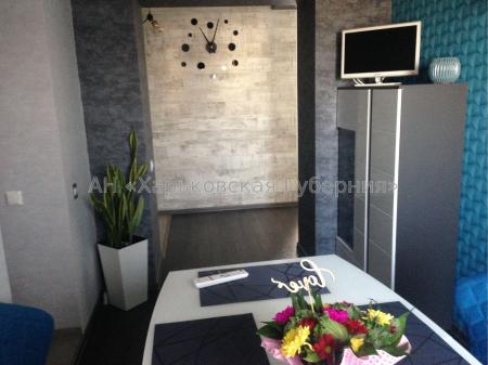 Продам 4-комнатную квартиру