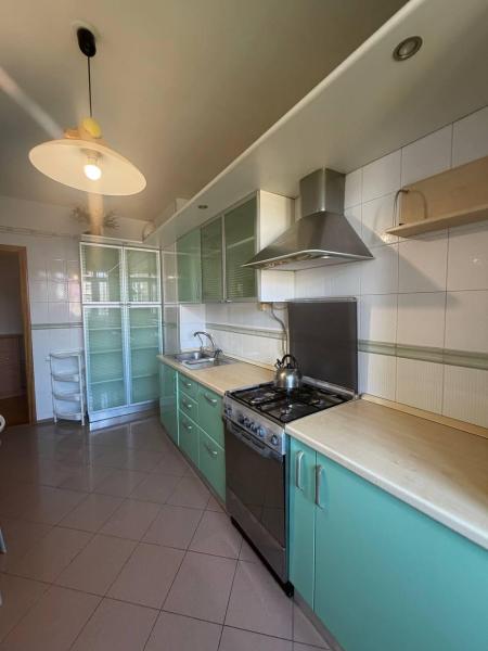 Продам 3-кімнатну квартиру