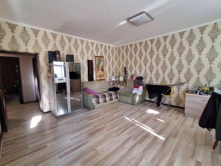 Продам 3-кімнатну квартиру