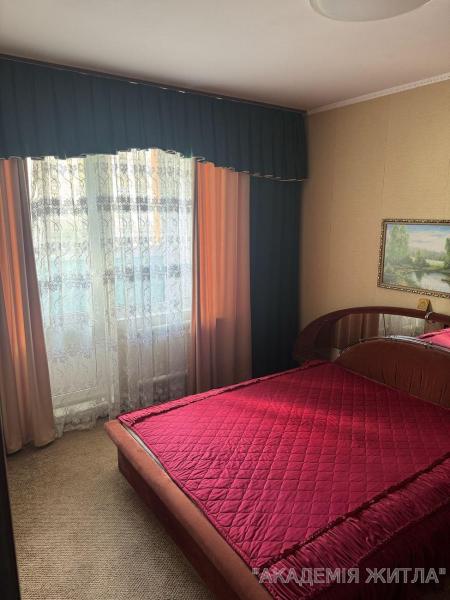 Продам 3-комнатную квартиру